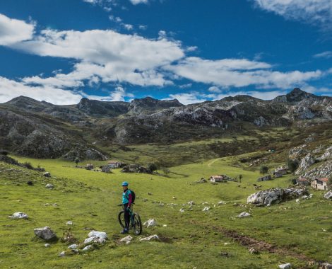 189_Asturia, Asturien, Avin, Drei Monate, Los Lagos, Mountainbike, Mountains, Picos de Europa, Spain, Spanien, Specialized, Specialized Turbo Levo FSR, threemonthsagypsy
